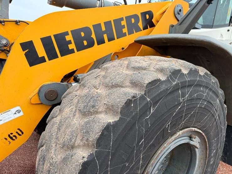 liebherr-l566-image-10