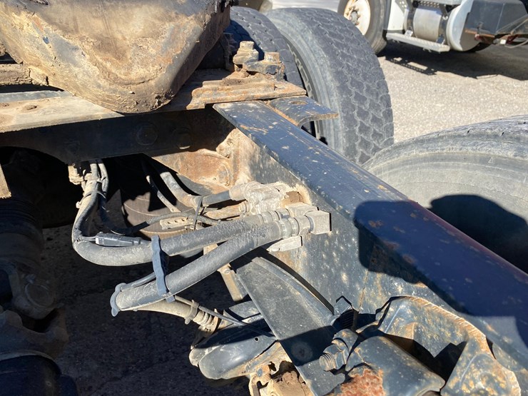 2011-international-prostar-image-25