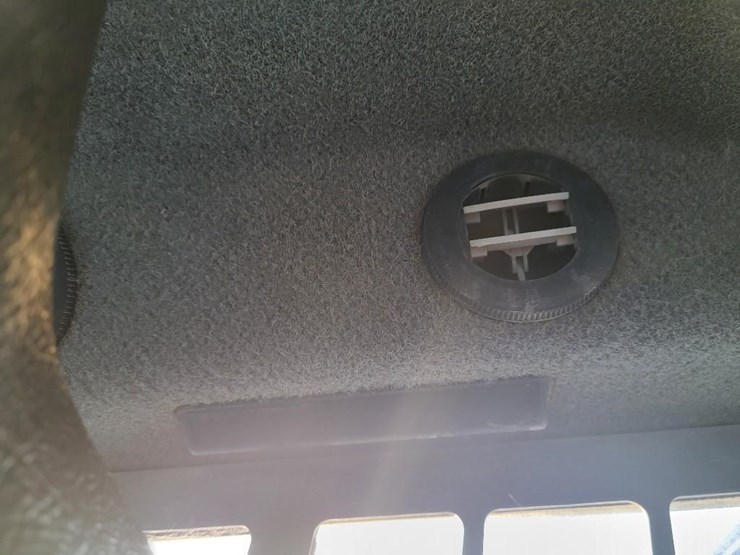 2017-bobcat-t630-image-31