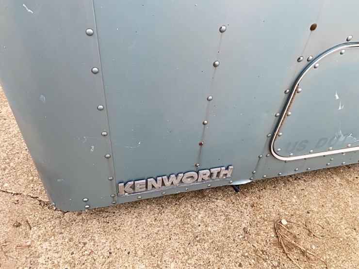 kenworth-double-bunk-sleeper---60"-image-14