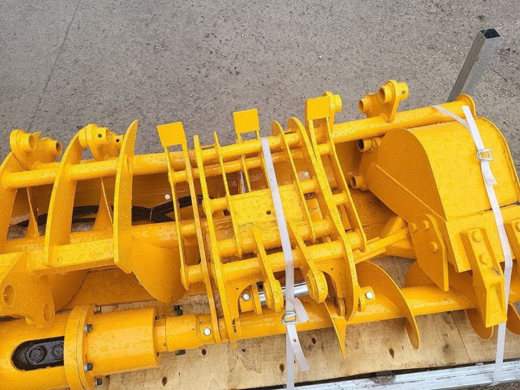 mini-mini-excavator-attachments-image-11