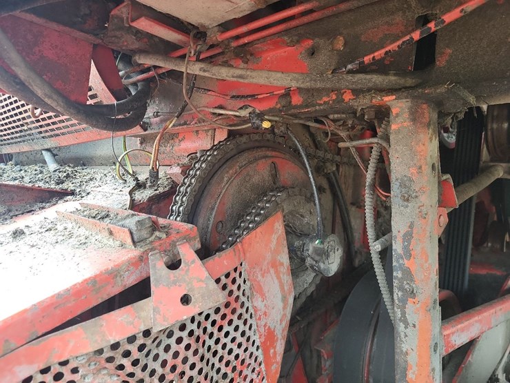 massey-ferguson-750-image-13