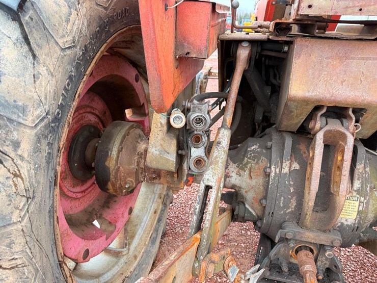 massey-ferguson-180-image-18