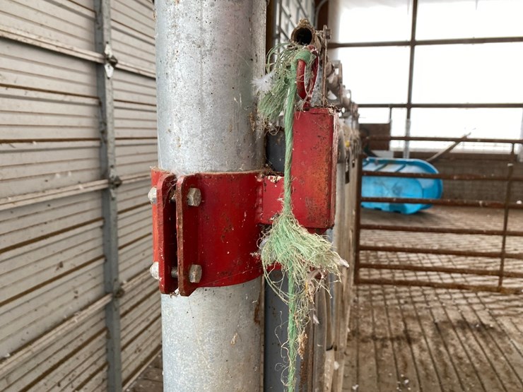 3-head-locker-on-hinges-image-8