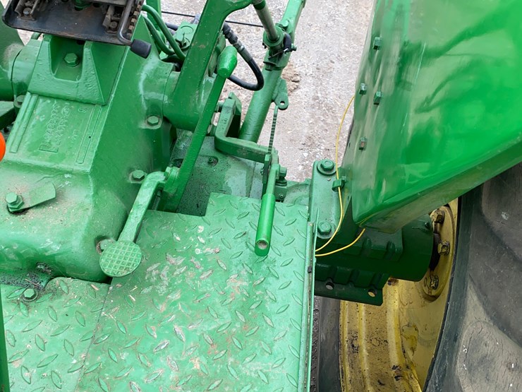 john-deere-2940-image-46