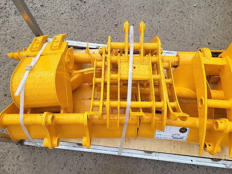 mini-mini-excavator-attachments-image-16