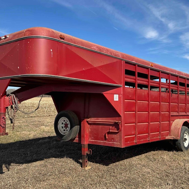 1992 WILRO Livestock Trailer, Steel, 20' x 6 1/2' , Cut Gate, ** Titled **