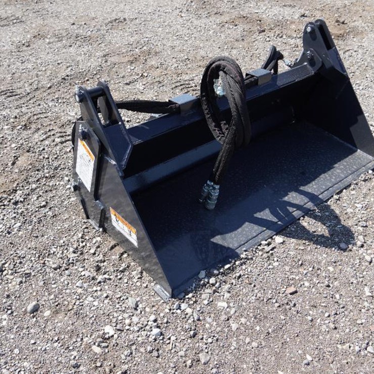 #1160 • New Mini Skid Steer Wolverine Combination Bucket Attachment