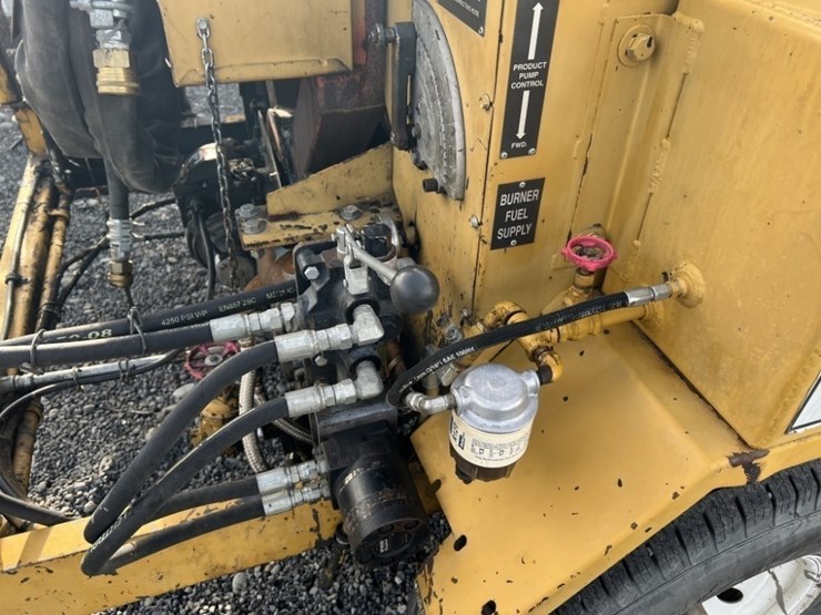 2013-bear-cat-bk250-towable-asphalt-crack-sealer-image-10