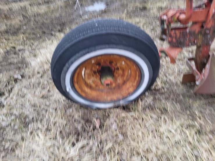 cockshutt-3-bottom-pull-type-moldboard-plow-image-13