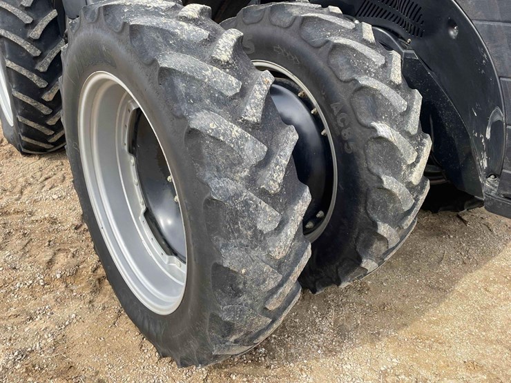 case-ih-magnum-340-image-33