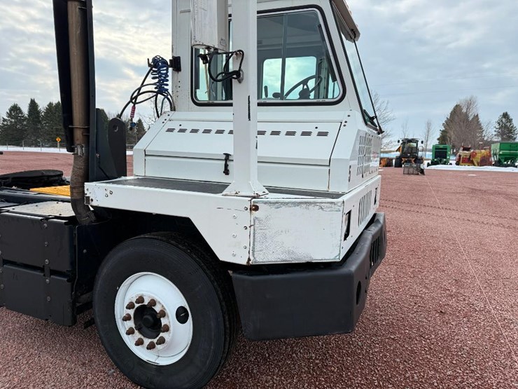 2013-kalmar-ottawa-4x2-image-30