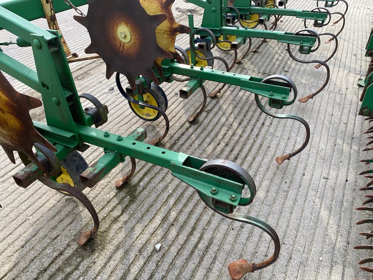 john-deere-825-image-4