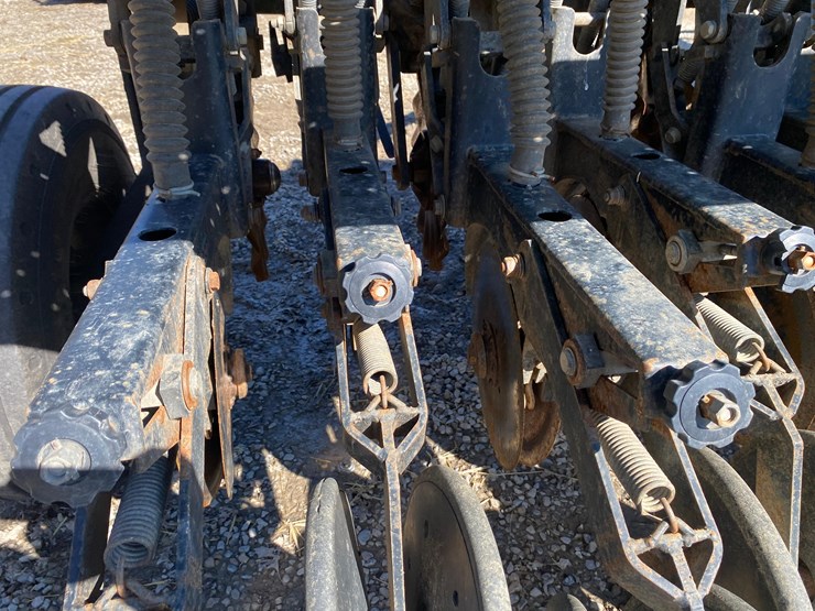 great-plains-solid-stand-30-image-78