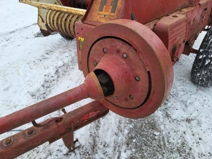 international-440-image-8