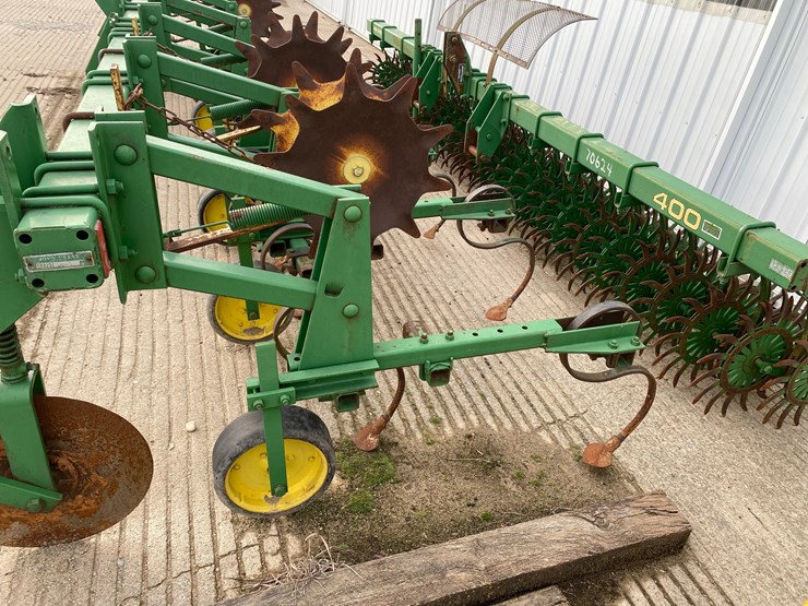 john-deere-825-image-3