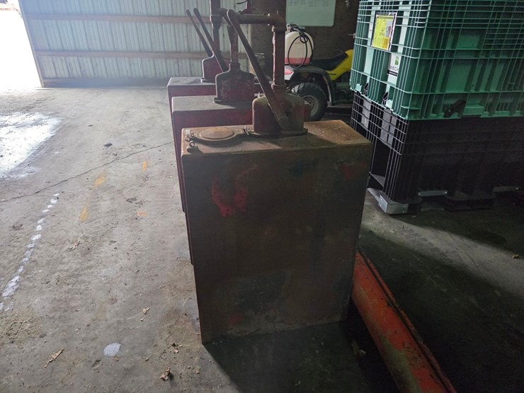 (3)-oil-barrels-w/-hand-pumps-image-2