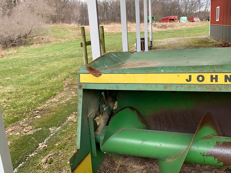 john-deere-337-image-35