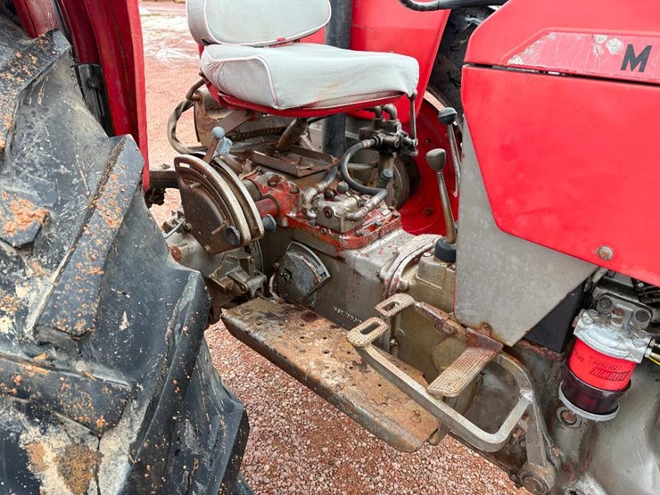 massey-ferguson-165-image-30