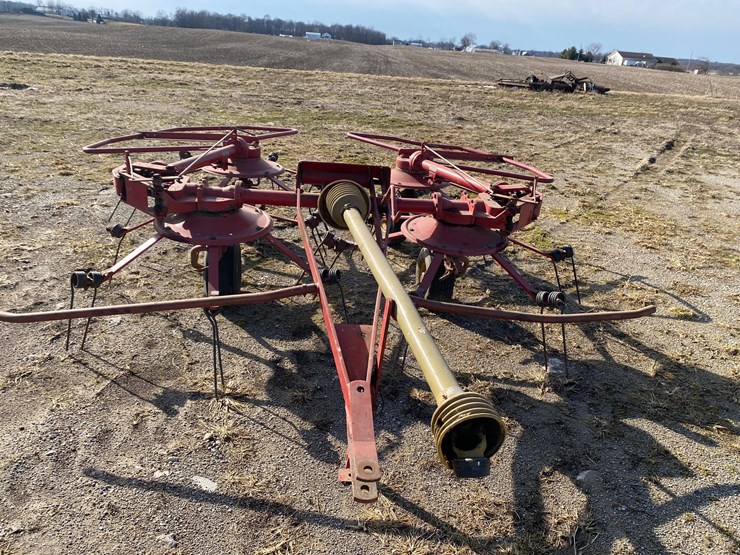 new-holland-163-image-2