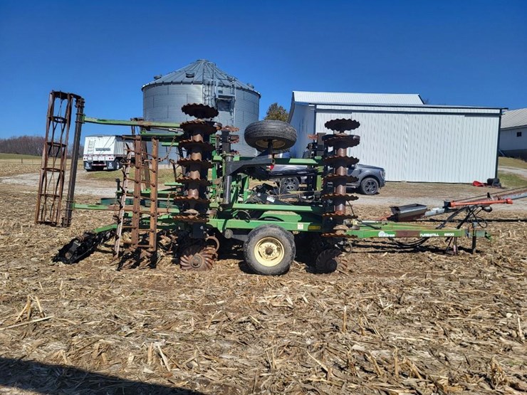 great-plains-2200tt-image-2