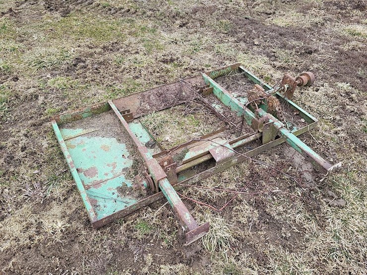 john-deere-5000-series-chopper-earlage-adapter-image-1