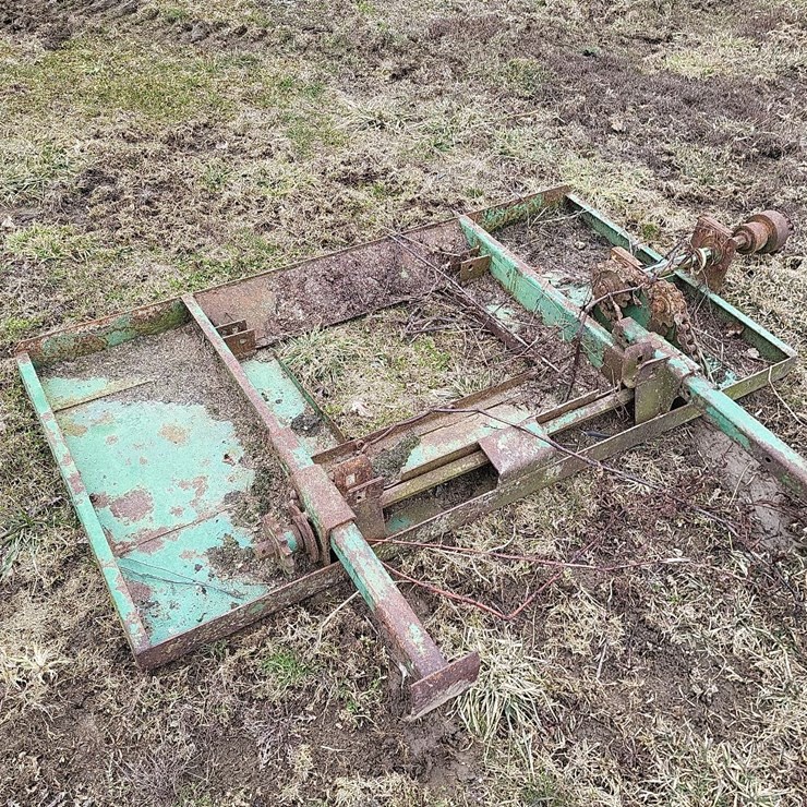 John Deere 5000 Series Chopper Earlage Adapter