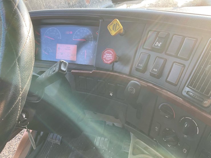 2007-unknown-volvo-image-100