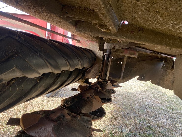 new-holland-1431-image-23