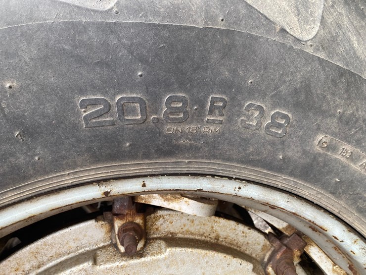 massey-ferguson-1135-image-49