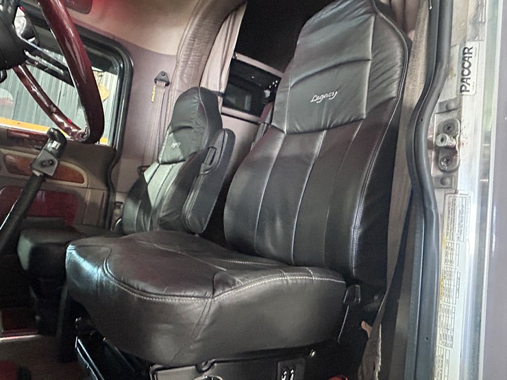 peterbilt-379-image-47