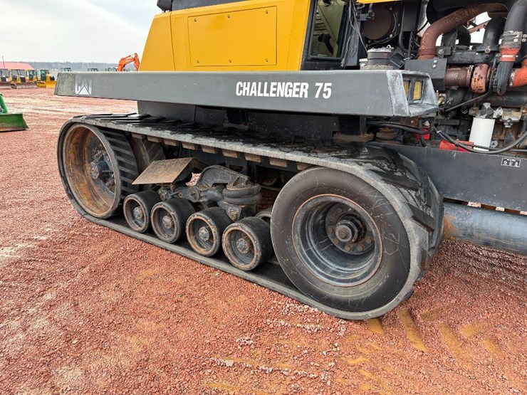 challenger-75-image-13