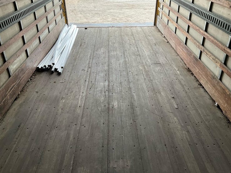 2005-international-durastar-4300-image-55