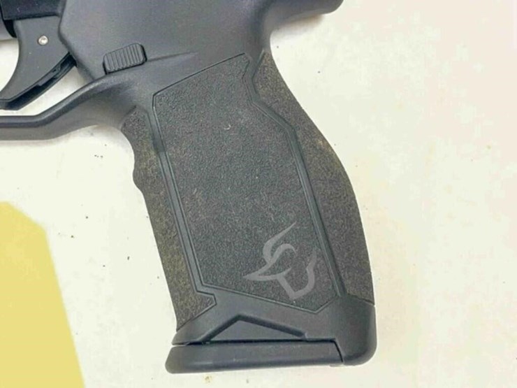 taurus-pistol-image-11