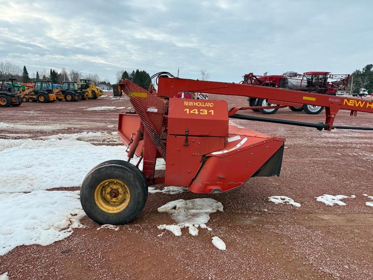 new-holland-1431-image-4