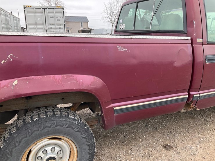 1996-chevrolet-k2500-image-32