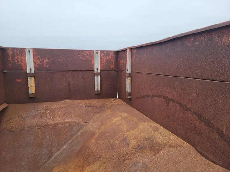 hopper-wagon-w/john-deere-running-gear-image-29