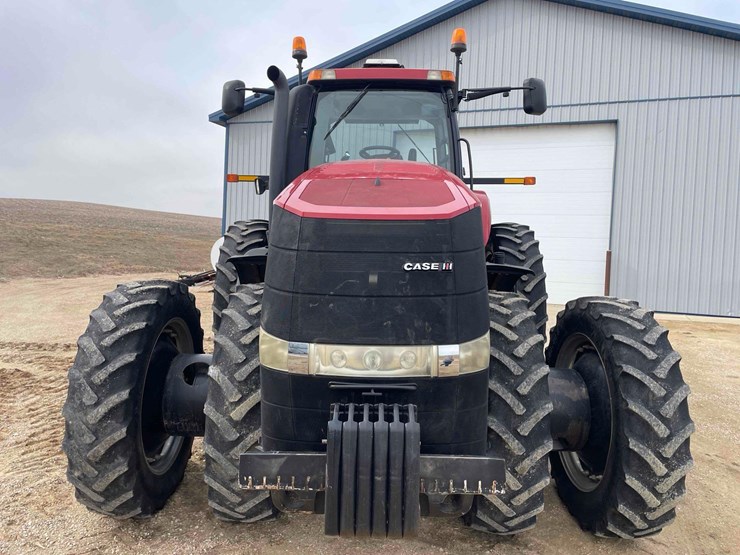 case-ih-magnum-340-image-2