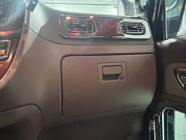 peterbilt-379-image-56