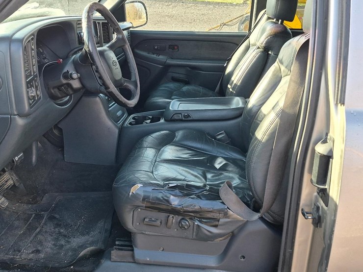 2002-chevrolet-1500-image-37