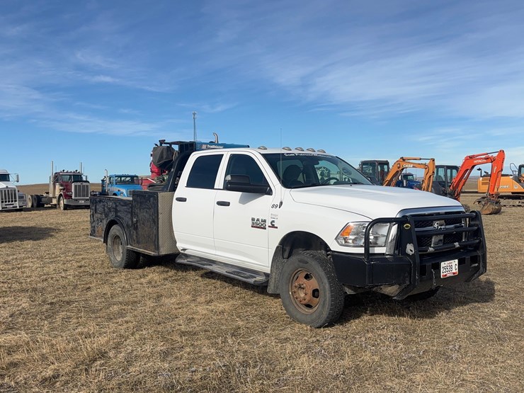 2018-dodge-3500-image-3