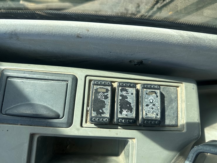 deere-350g-lc-image-51