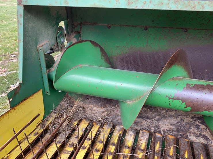 john-deere-337-image-21