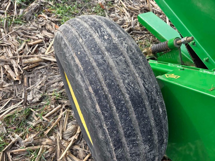 john-deere-447-image-4