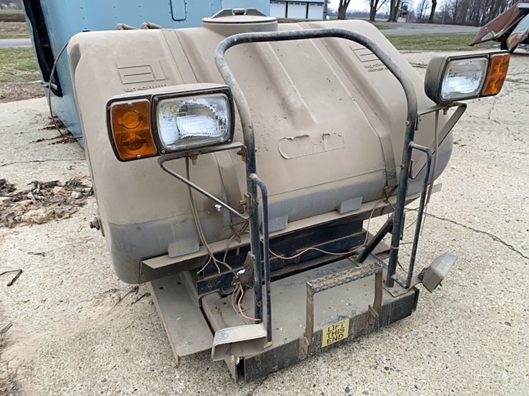 ag-chem-240-gallon-front-mount-tank-with-lights-was-mounted-on-case-ih-9230-image-11