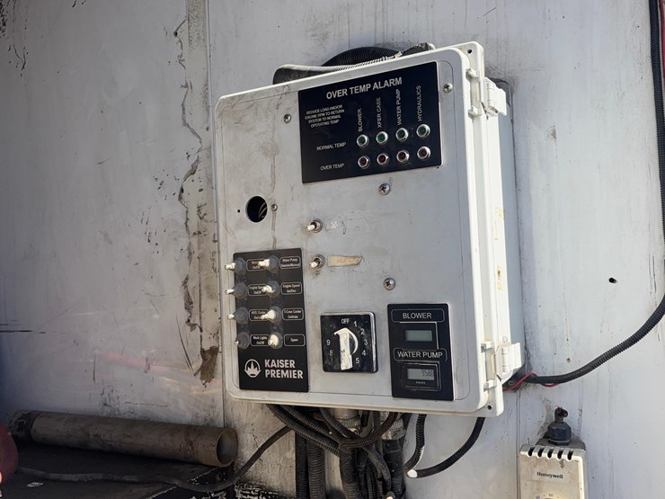 2013-western-star-4900-image-17