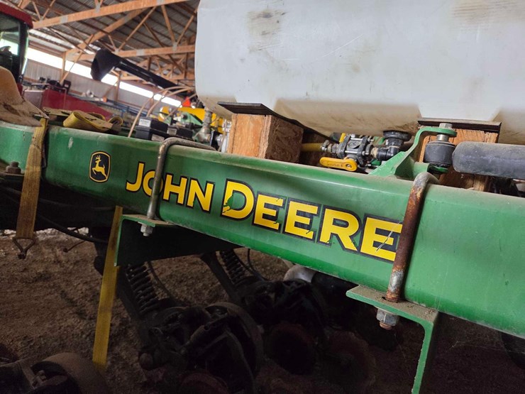 john-deere-2510l-image-28