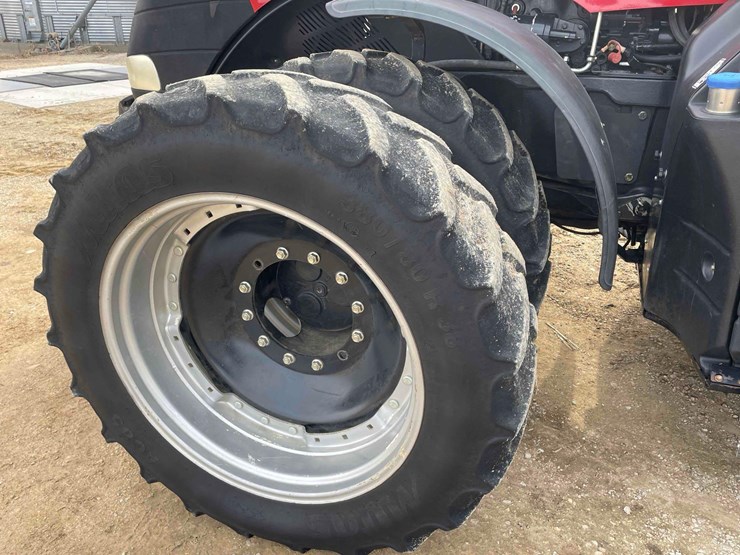 case-ih-magnum-340-image-30