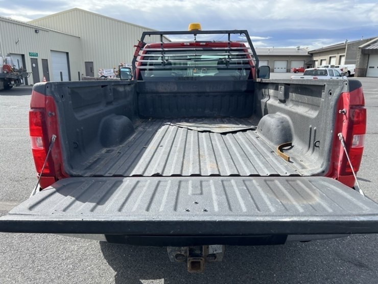 2011-chevrolet-silverado-2500-image-9