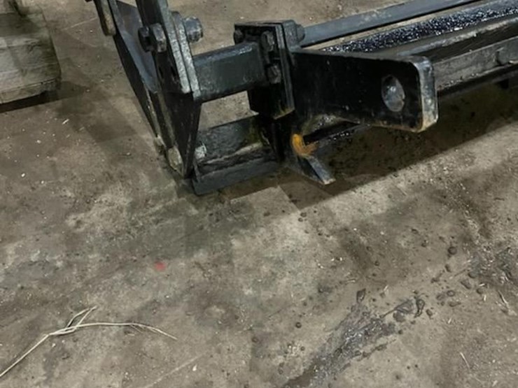 meyer-super-v2--snow-blade-w/truck-mounts-image-11